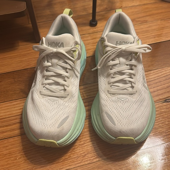 HOKA Bondi 8 - Picture 2 of 10
